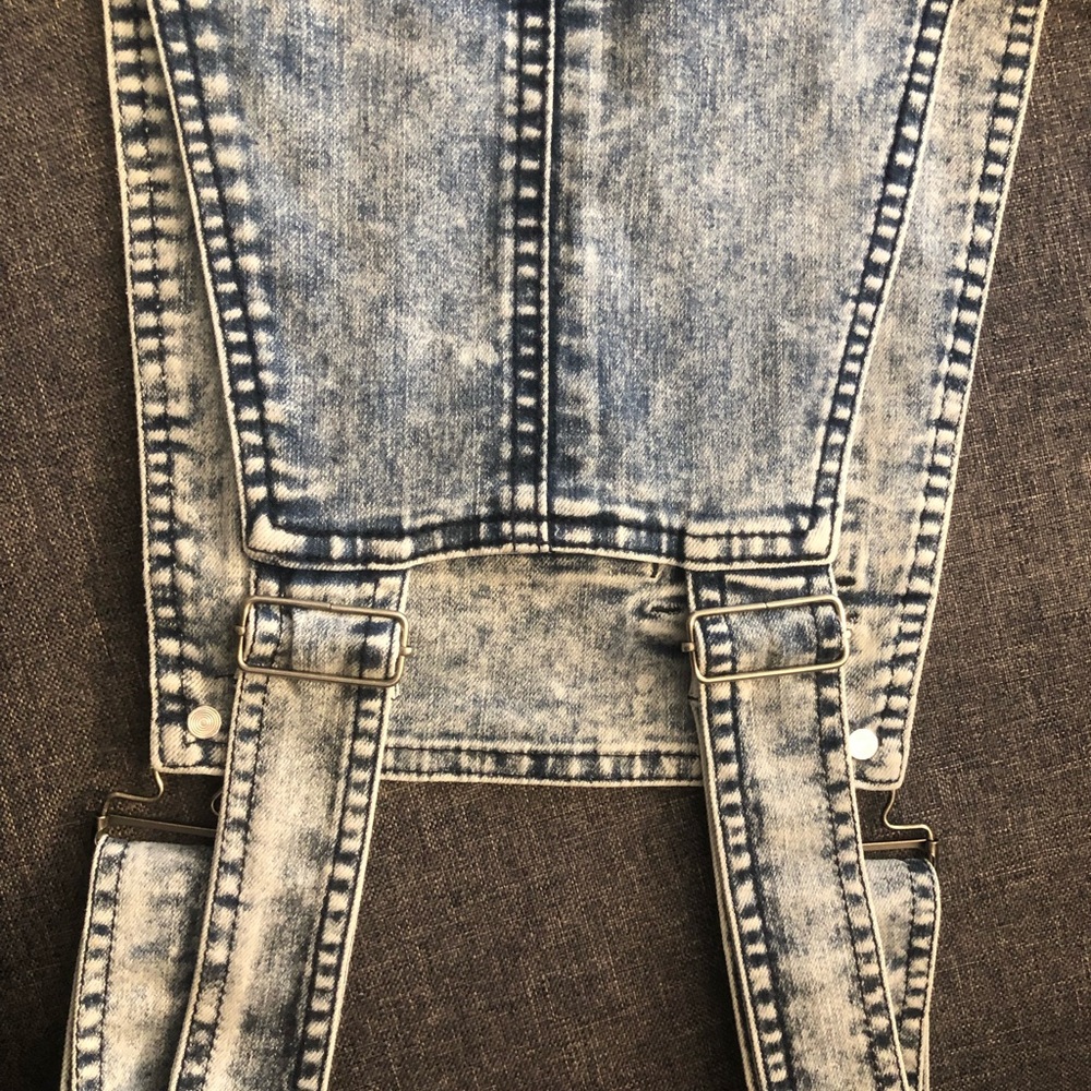 Jumpsuit Rompers - Picture 4 of 5